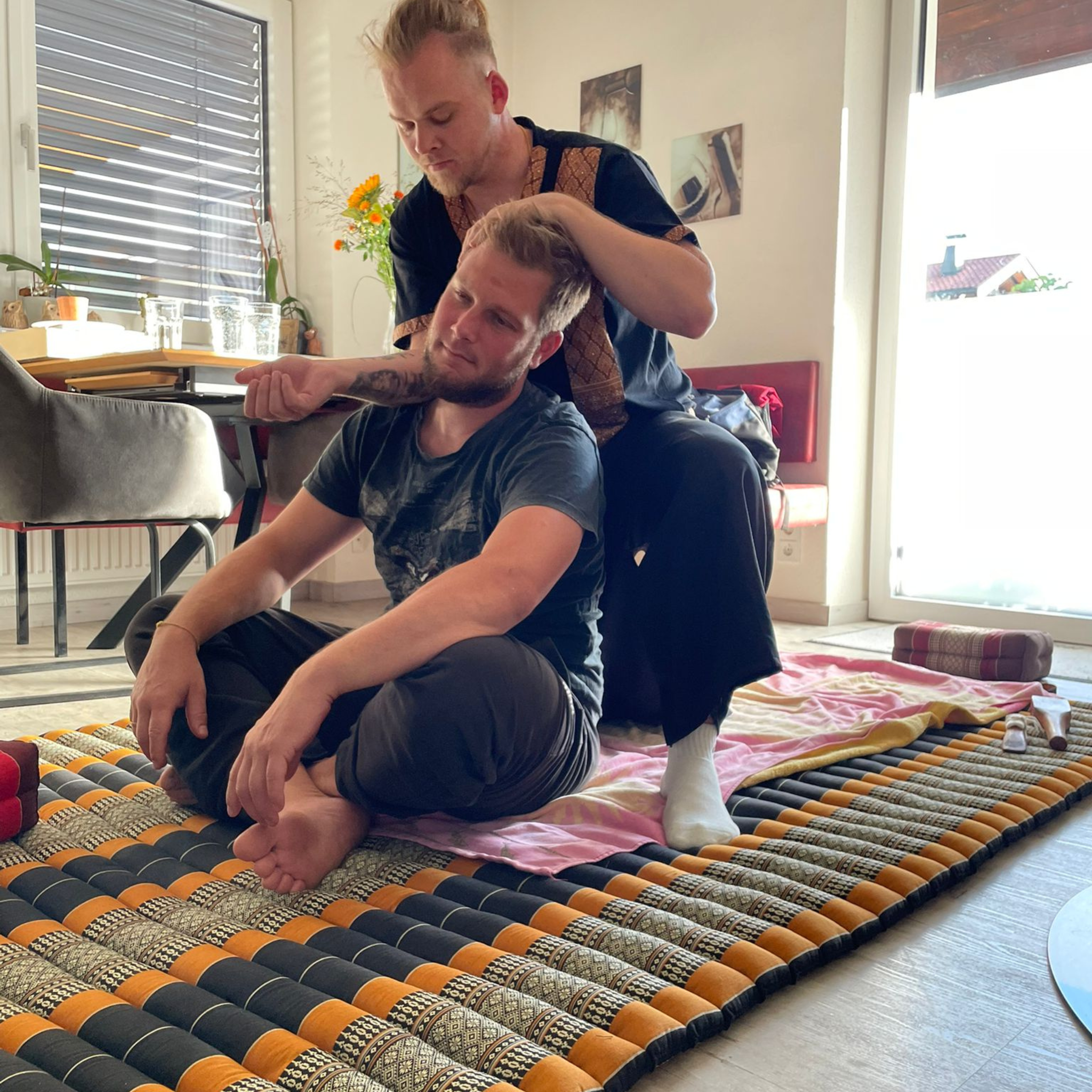 Traditionelle Thai Massage – (60 / 90 / 120 Minuten)