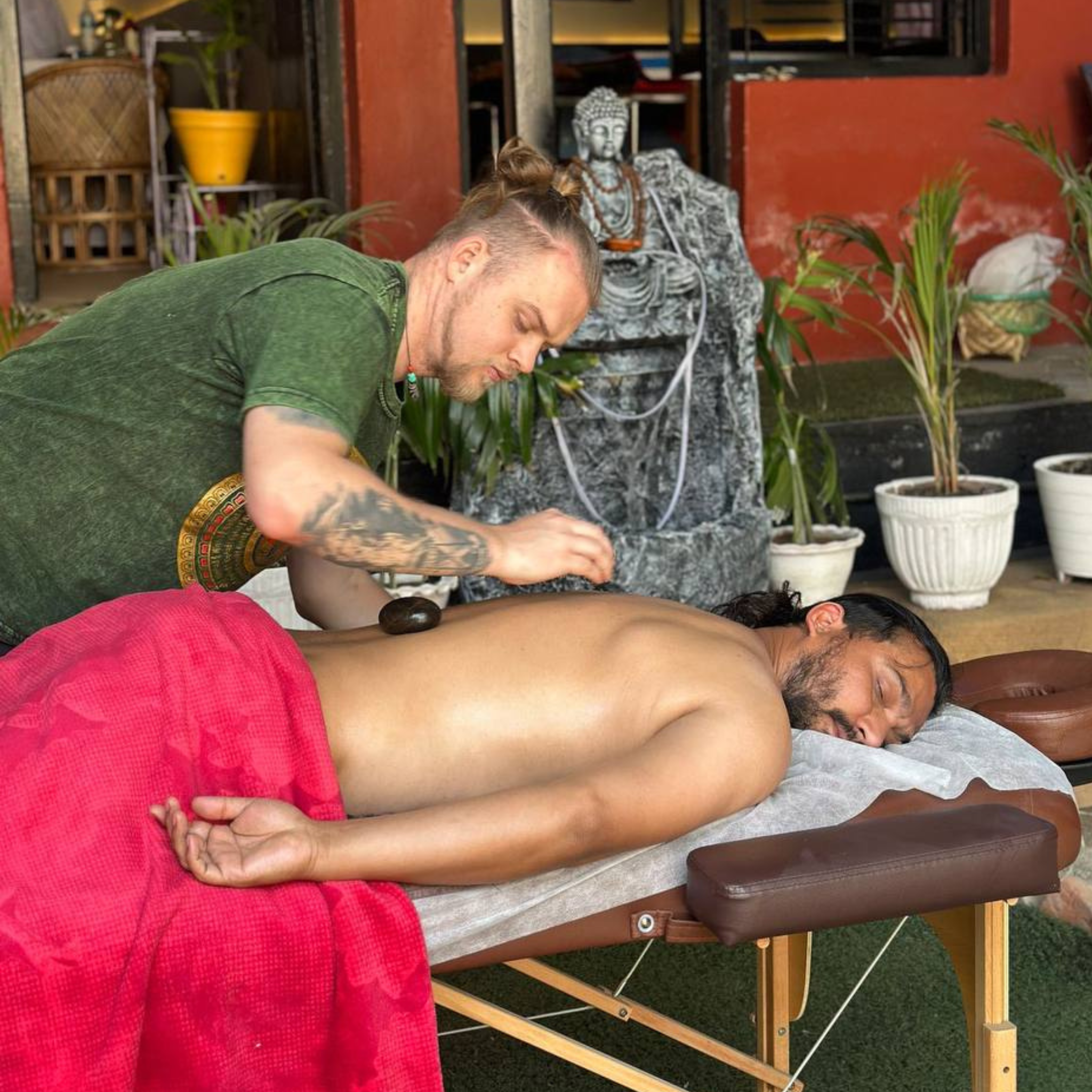 Ölmassage –  asiatische Traditionen (60 & 90 Minuten)