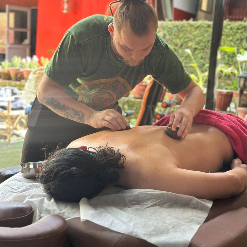 Ölmassage –  asiatische Traditionen (60 & 90 Minuten)